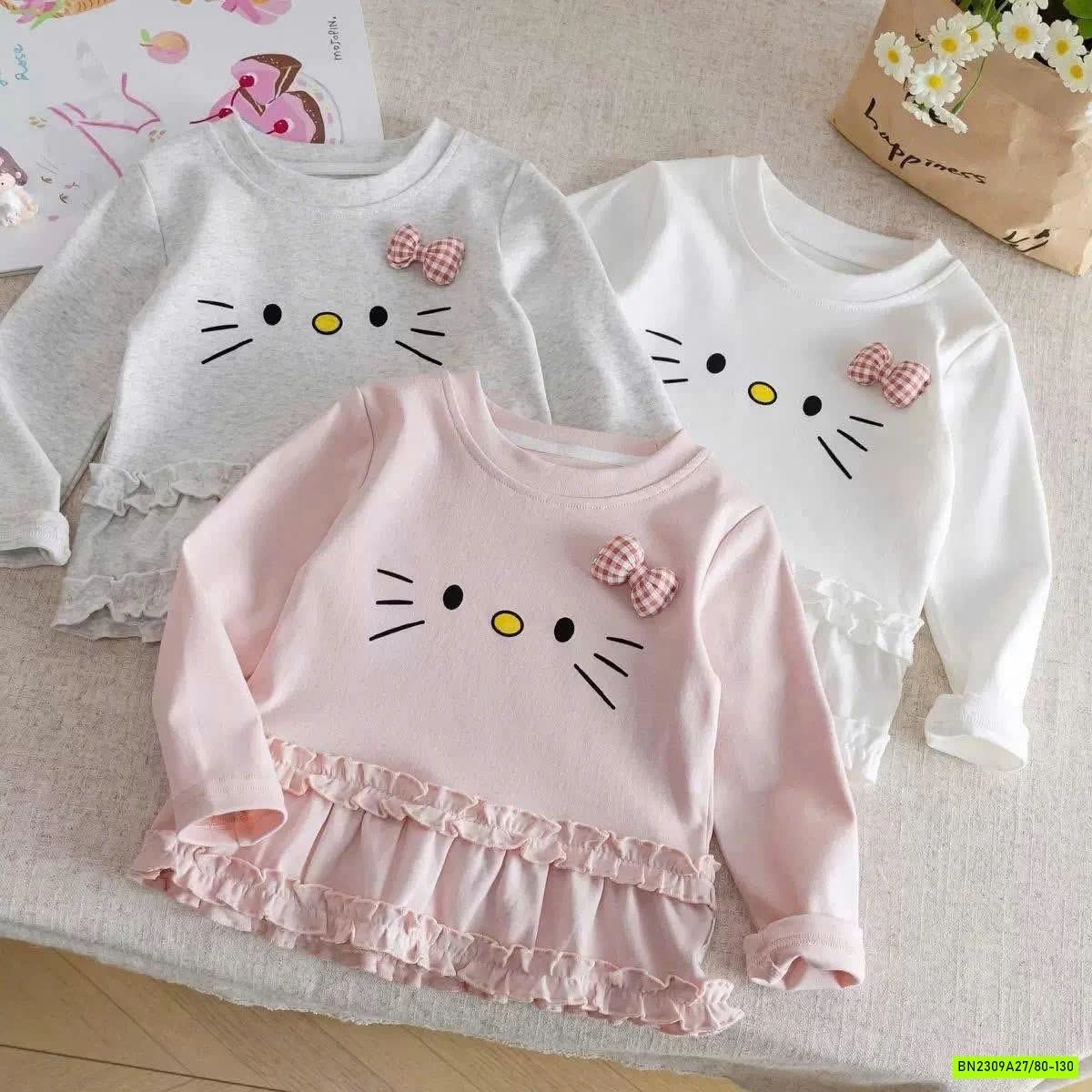 ÁO THUN VIỀN BÈO KITTY