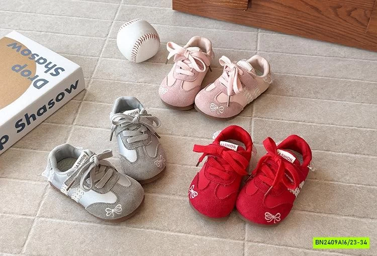 GIÀY THỂ THAO VIỀN REN THÊU NƠ