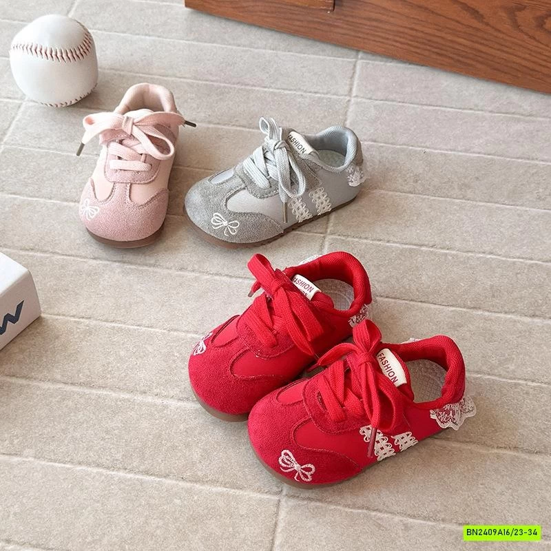 GIÀY THỂ THAO VIỀN REN THÊU NƠ