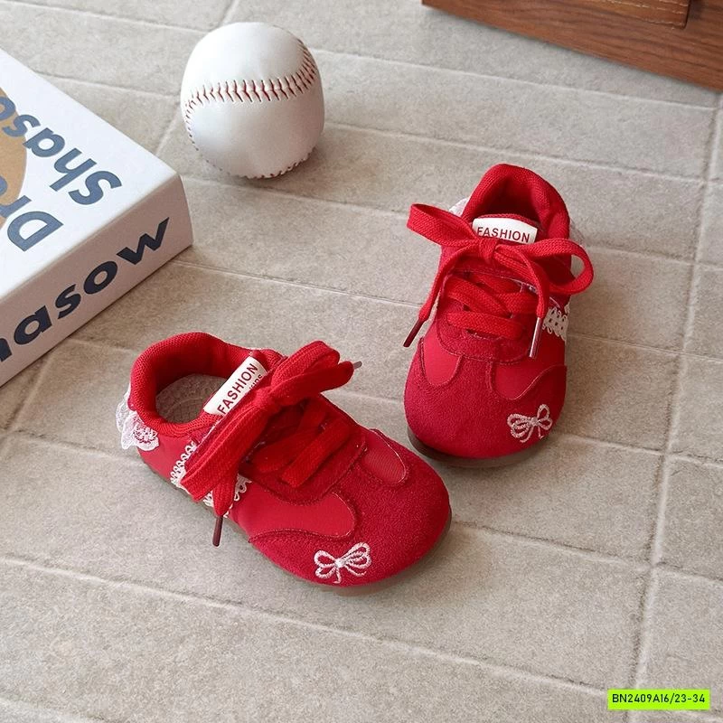 GIÀY THỂ THAO VIỀN REN THÊU NƠ