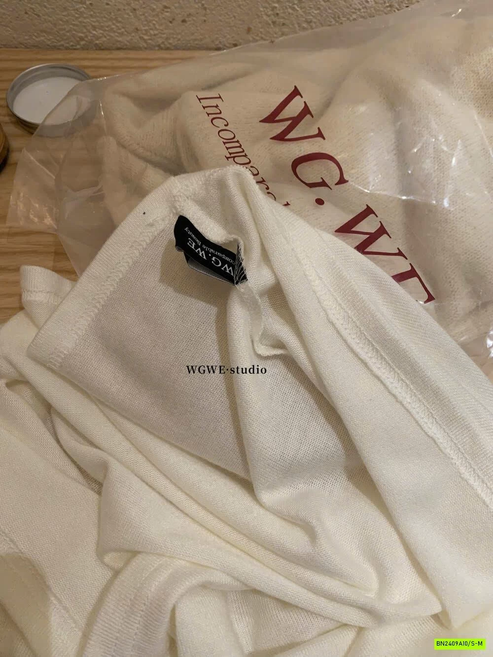 ÁO THUN GIẤY IN CHỮ WGWE7329