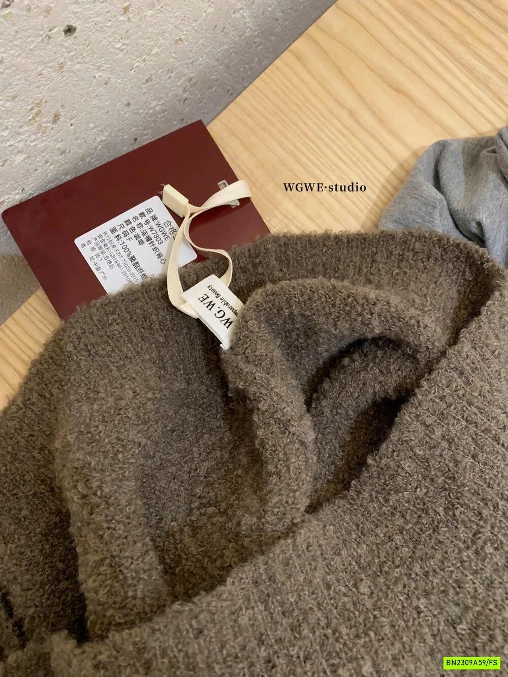 KHOÁC GILE LÔNG CỪU LIỀN MŨ WGWE