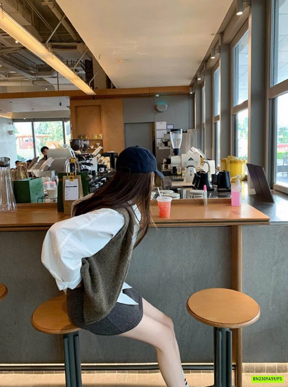 KHOÁC GILE LÔNG CỪU LIỀN MŨ WGWE