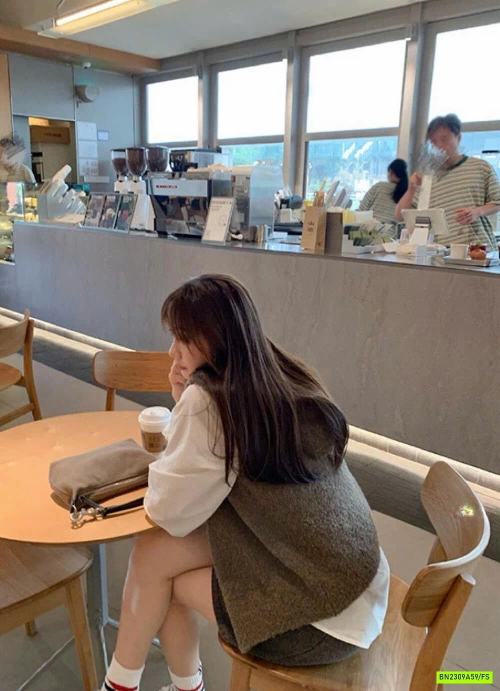 KHOÁC GILE LÔNG CỪU LIỀN MŨ WGWE