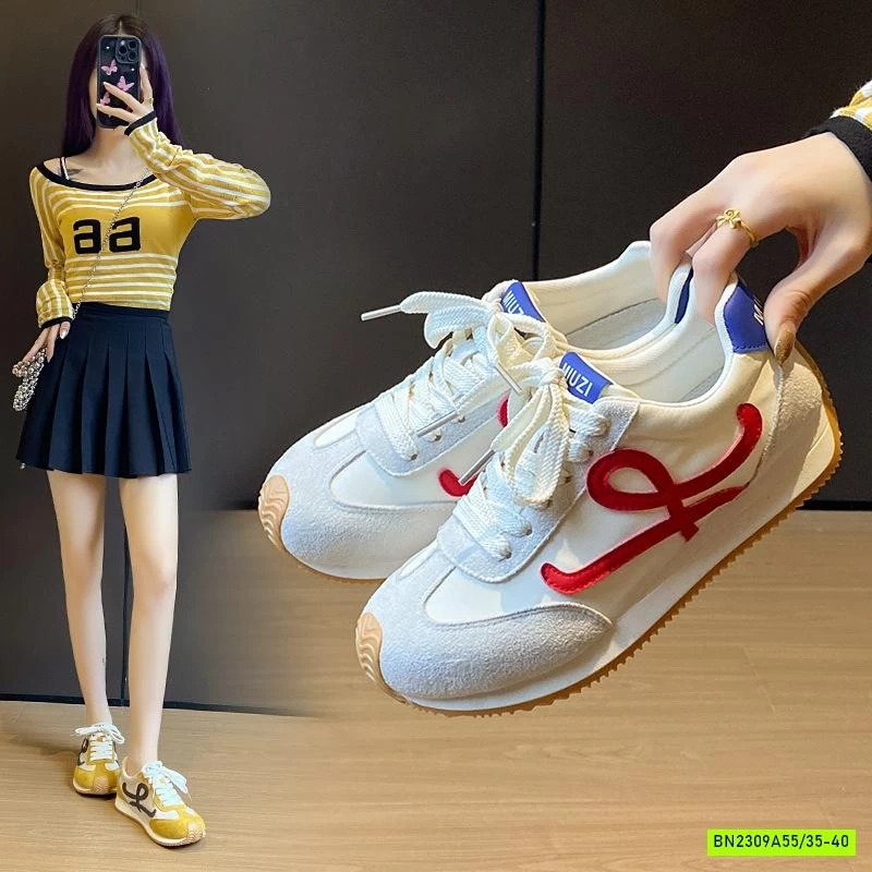 GIÀY THỂ THAO PHỐI KẺ