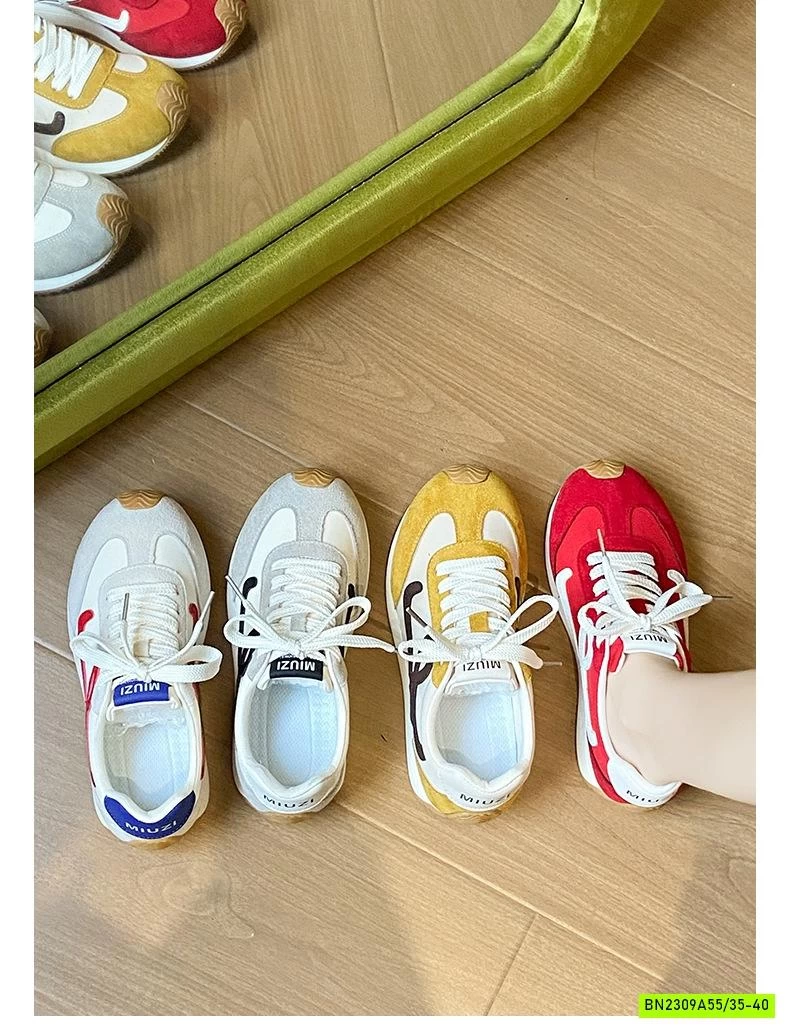 GIÀY THỂ THAO PHỐI KẺ