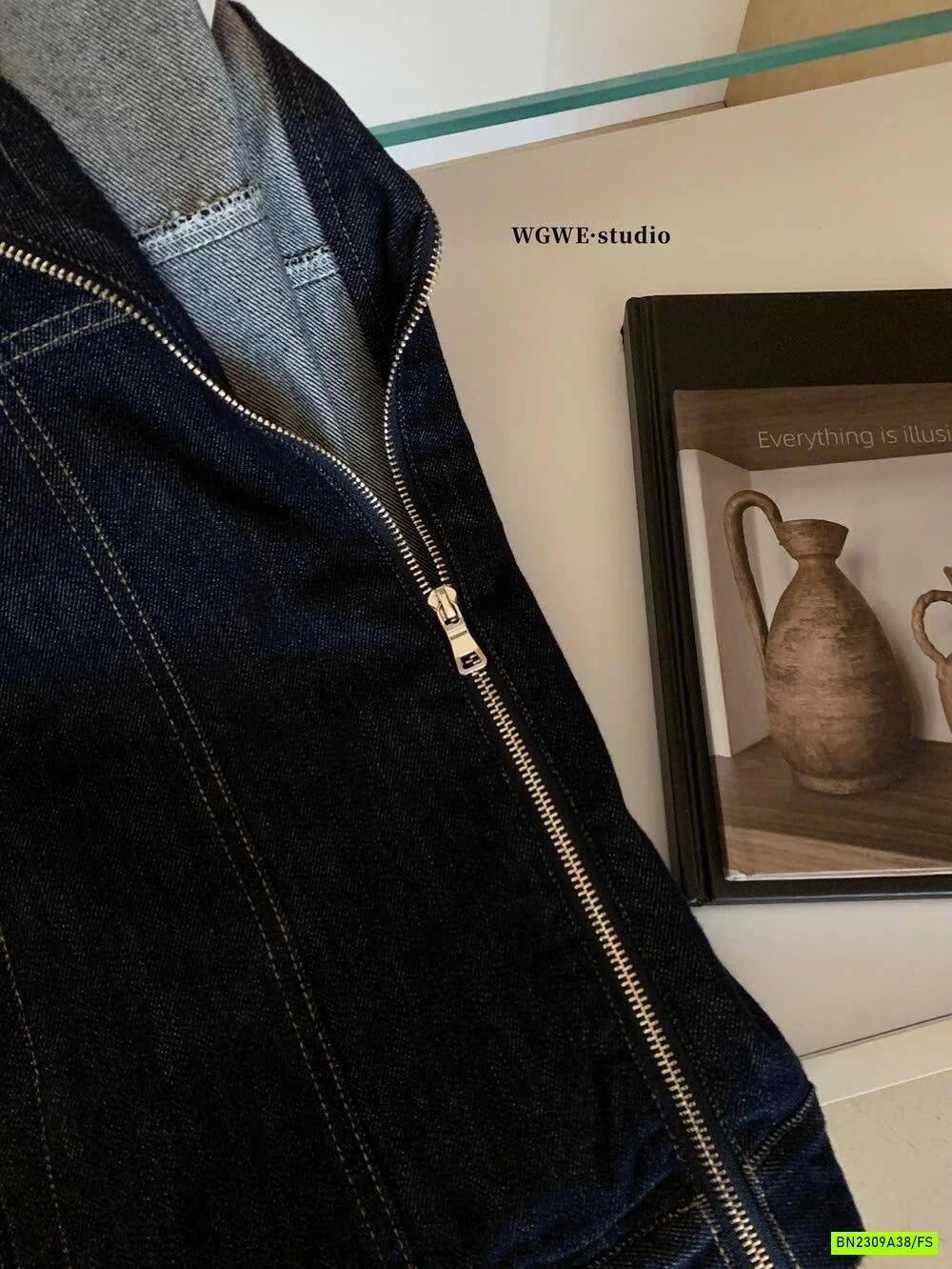 KHOÁC DA BÒ CỔ BẺ KHÓA WGWE6866