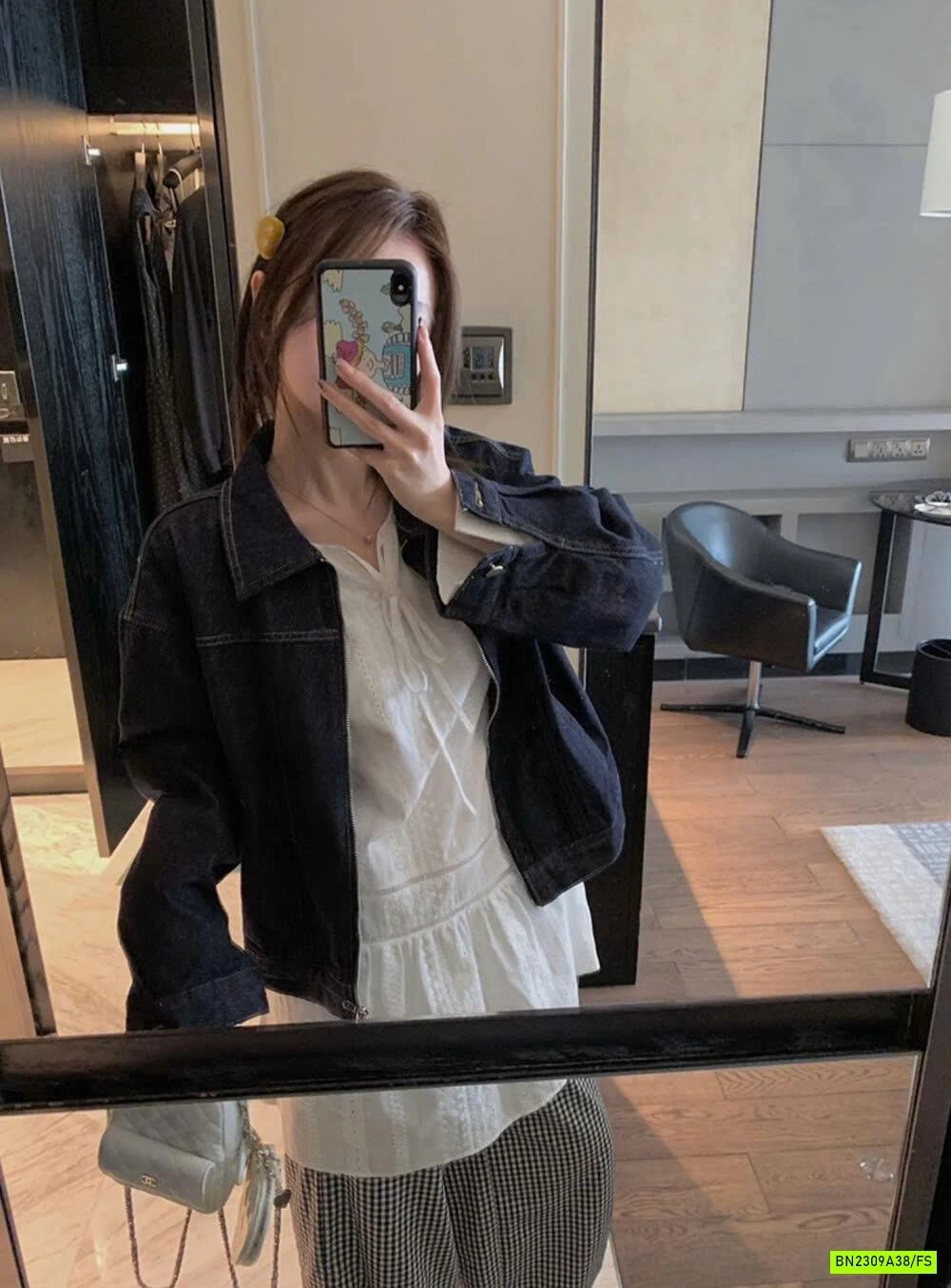 KHOÁC DA BÒ CỔ BẺ KHÓA WGWE6866