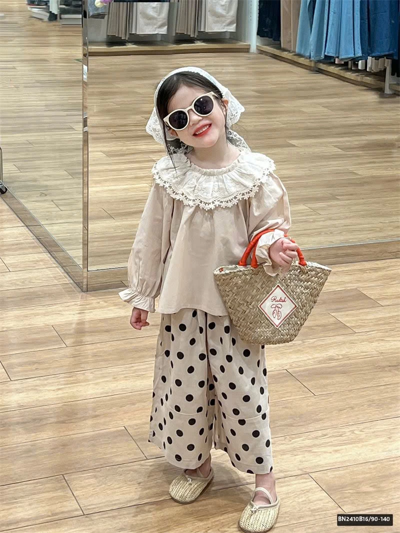 SÉT ÁO THÔ CỔ REN MIX QUẦN CHẤM BI HÀN QUỐC