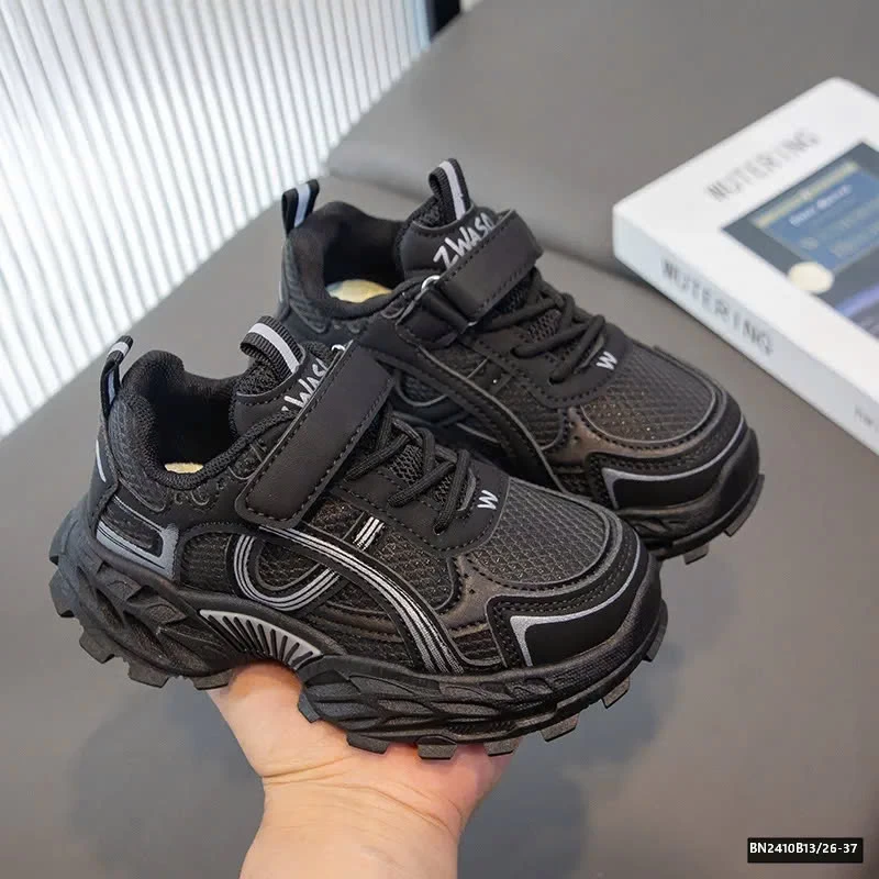 GIÀY THỂ THAO ĐẾ ĐINH