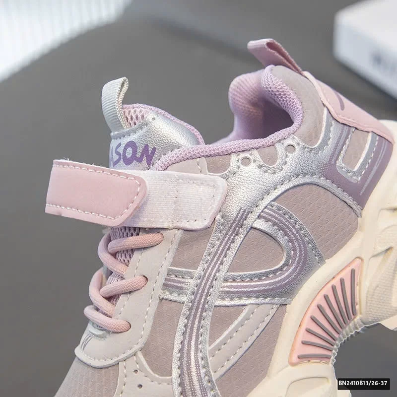 GIÀY THỂ THAO ĐẾ ĐINH