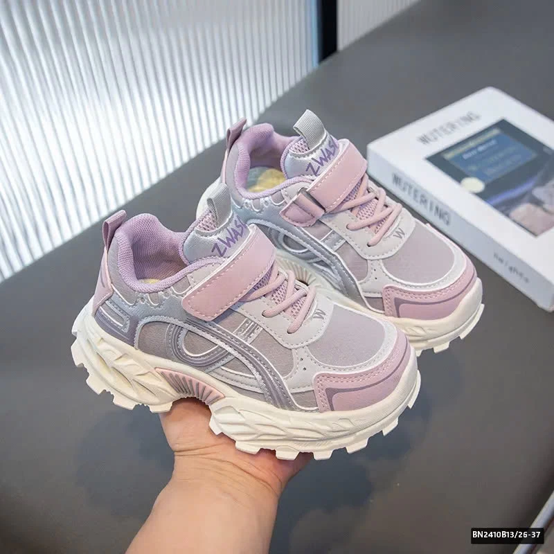 GIÀY THỂ THAO ĐẾ ĐINH