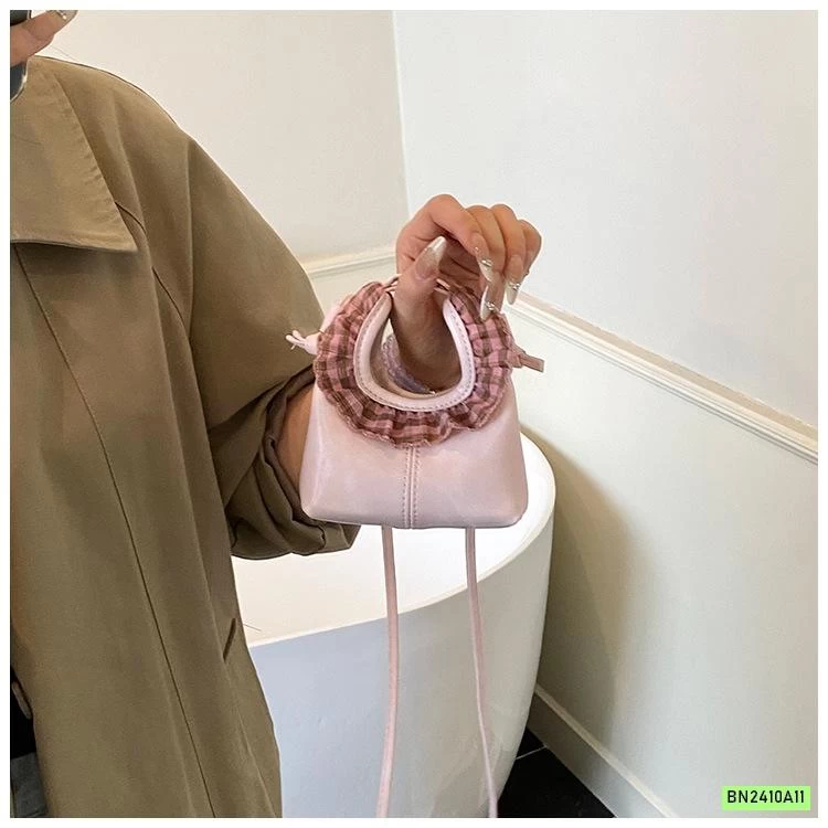 TÚI MINI VIỀN REN CARO