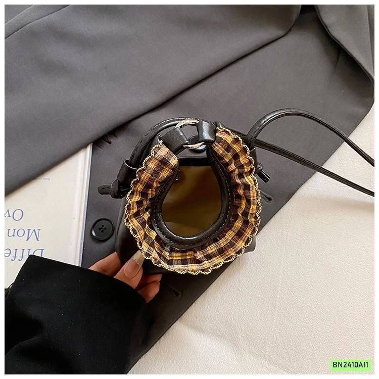 TÚI MINI VIỀN REN CARO