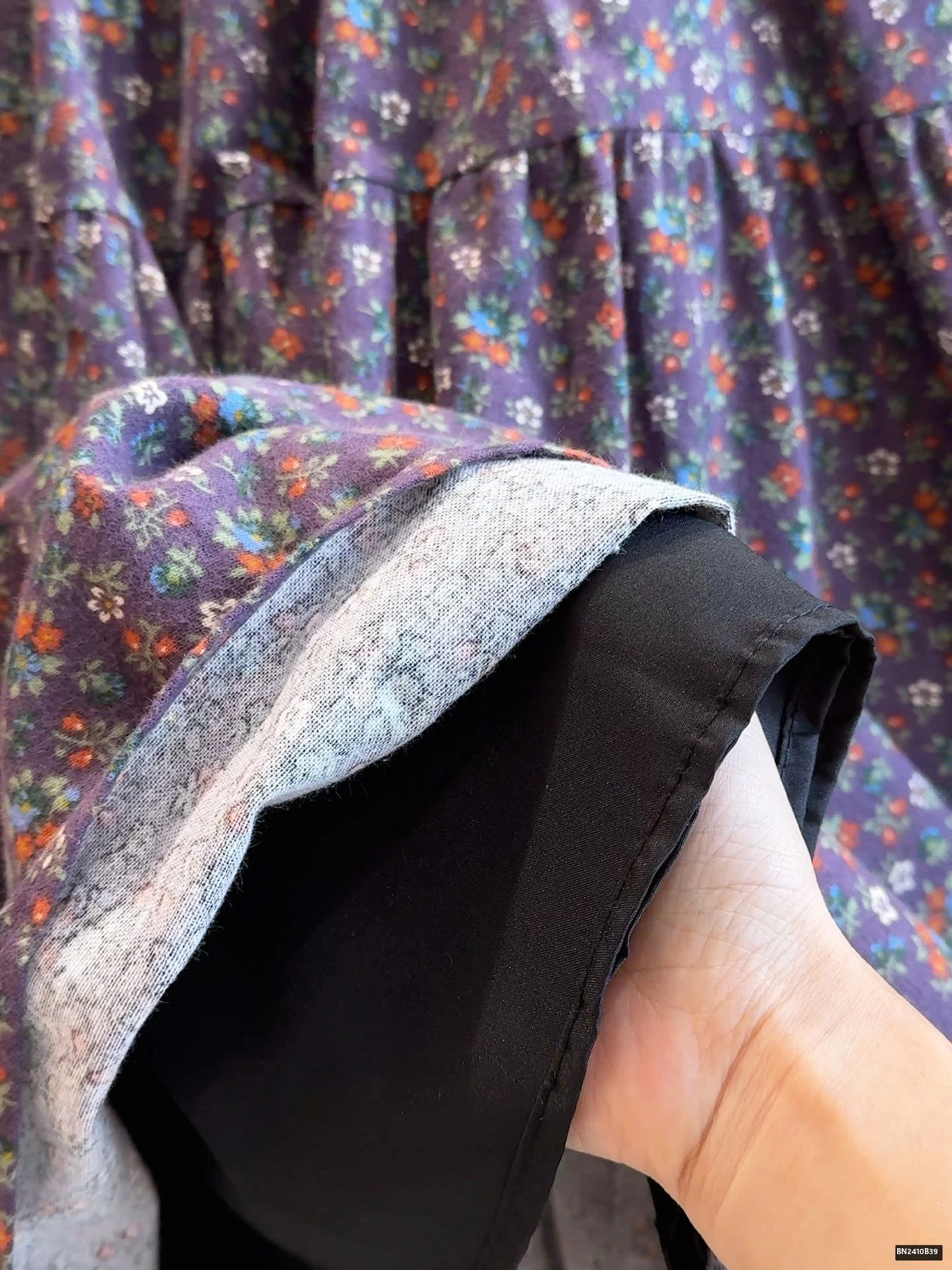 CHÂN VÁY HOA CỔ ĐIỂN