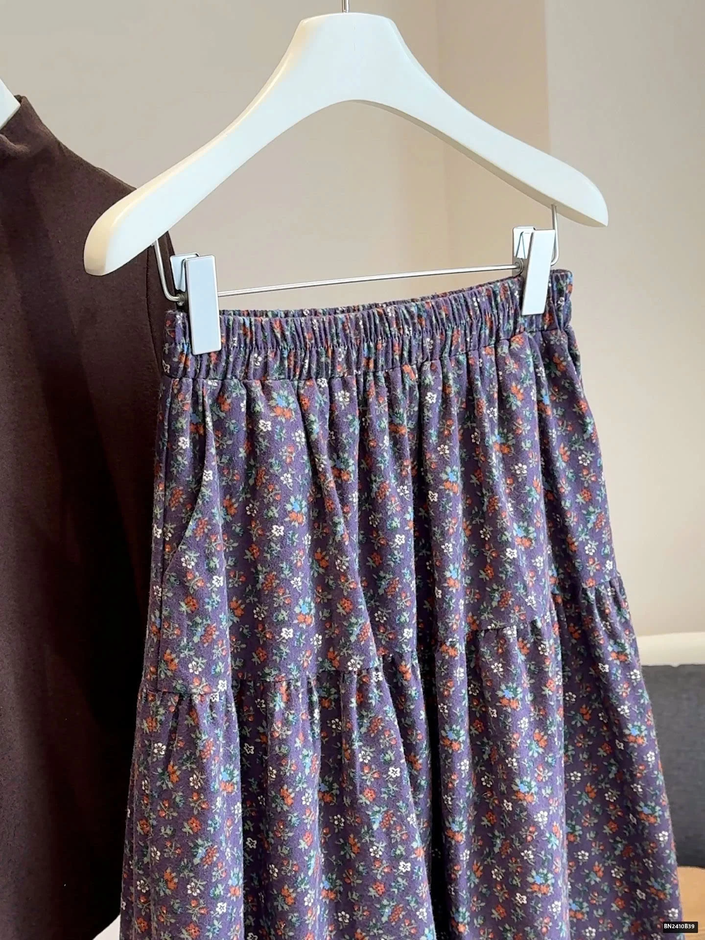 CHÂN VÁY HOA CỔ ĐIỂN