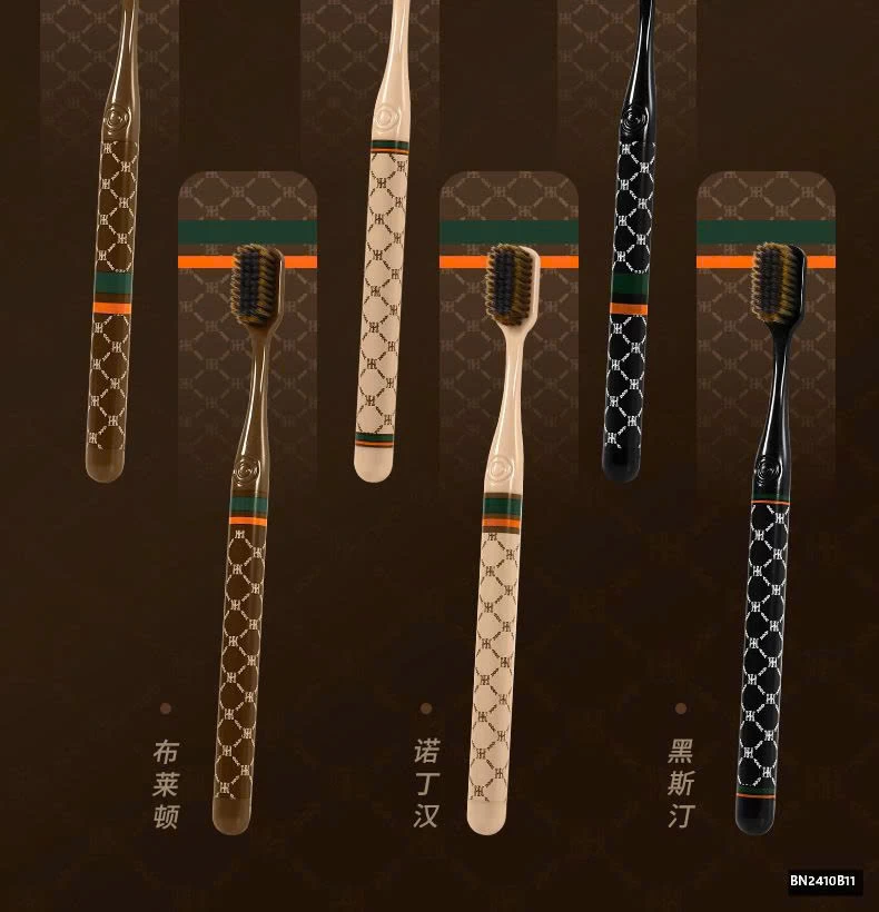 SÉT 12 BÀN CHẢI HỌA TIẾT G.U..CC...I