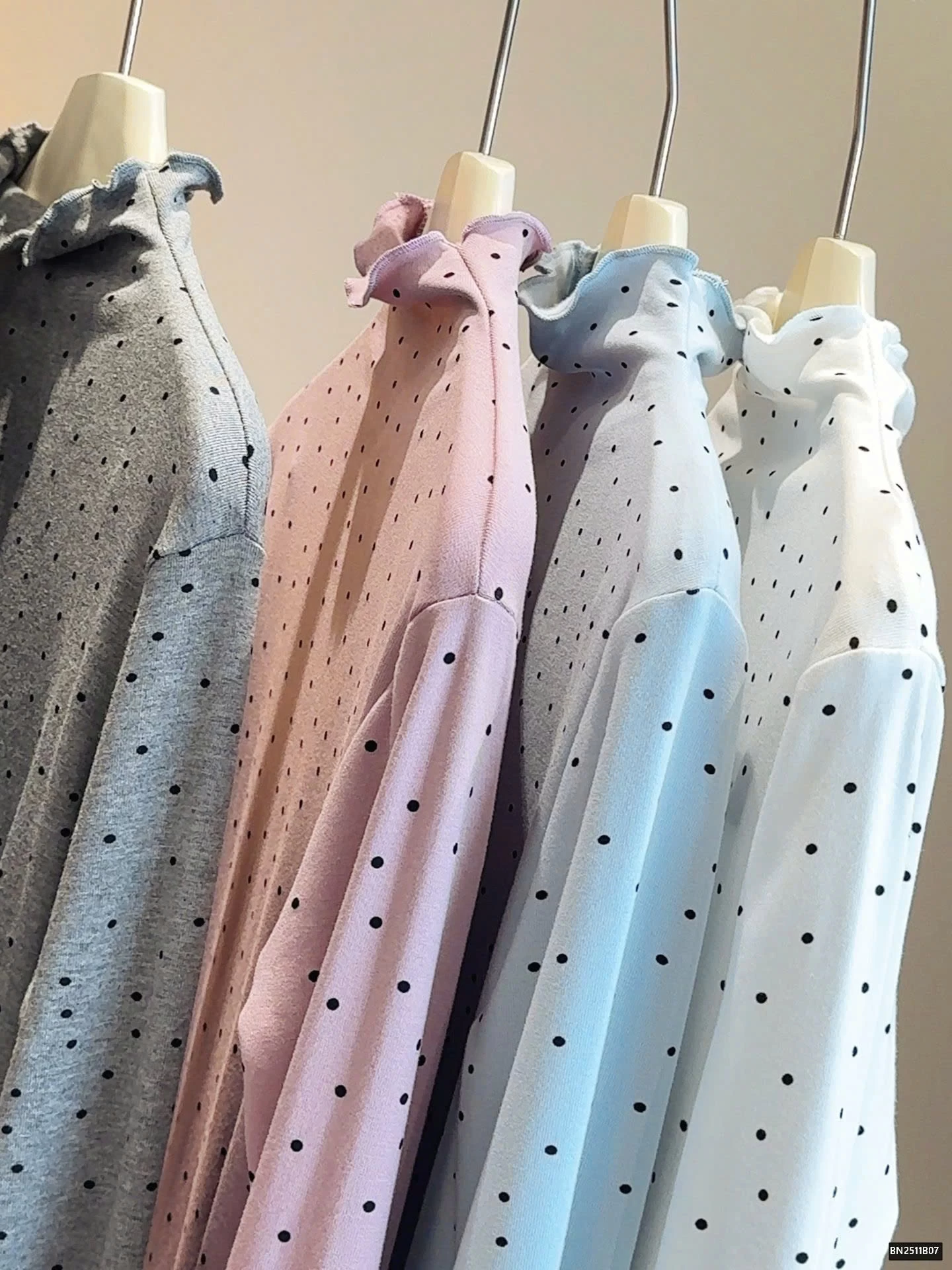 ÁO GIỮ NHIỆT CHẤM BI ANNA