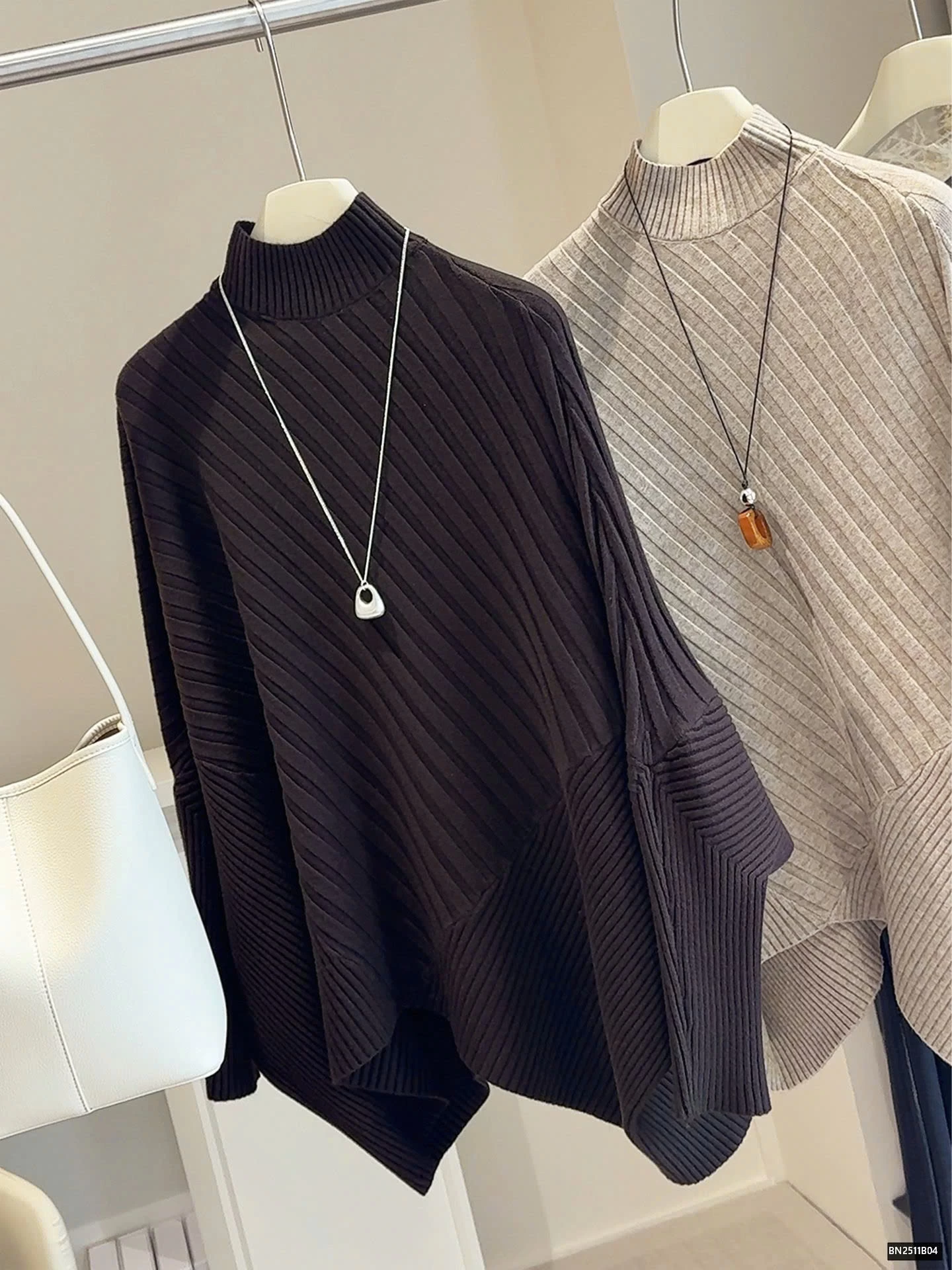 ÁO LEN CÁNH RƠI CAO CỔ ANNA