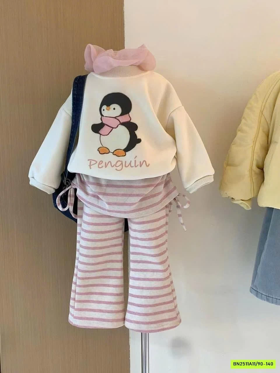 SÉT NỈ HỒNG QUẦN LOE KẺ