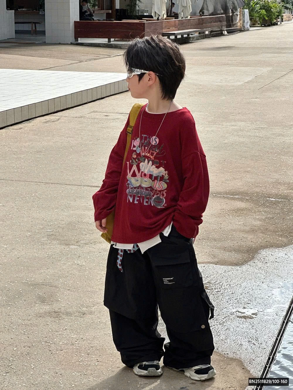 ÁO ĐỎ IN CHỮ HOẠT HÌNH