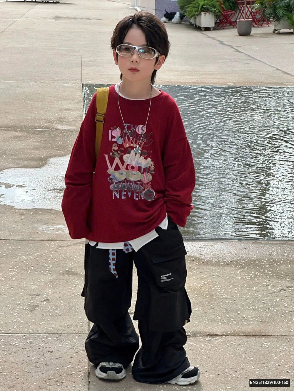 ÁO ĐỎ IN CHỮ HOẠT HÌNH