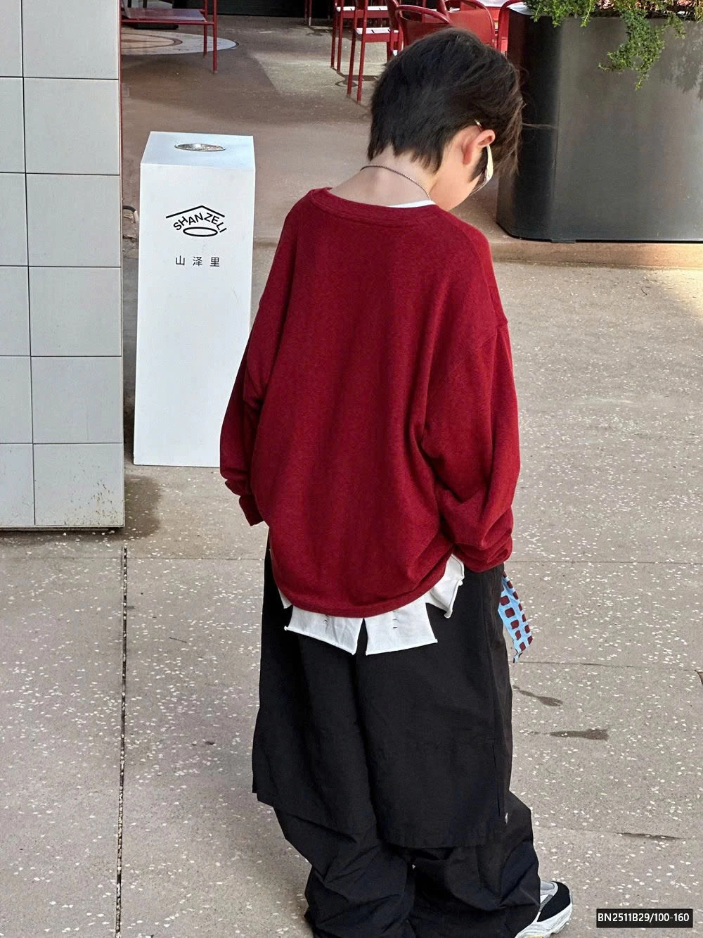 ÁO ĐỎ IN CHỮ HOẠT HÌNH