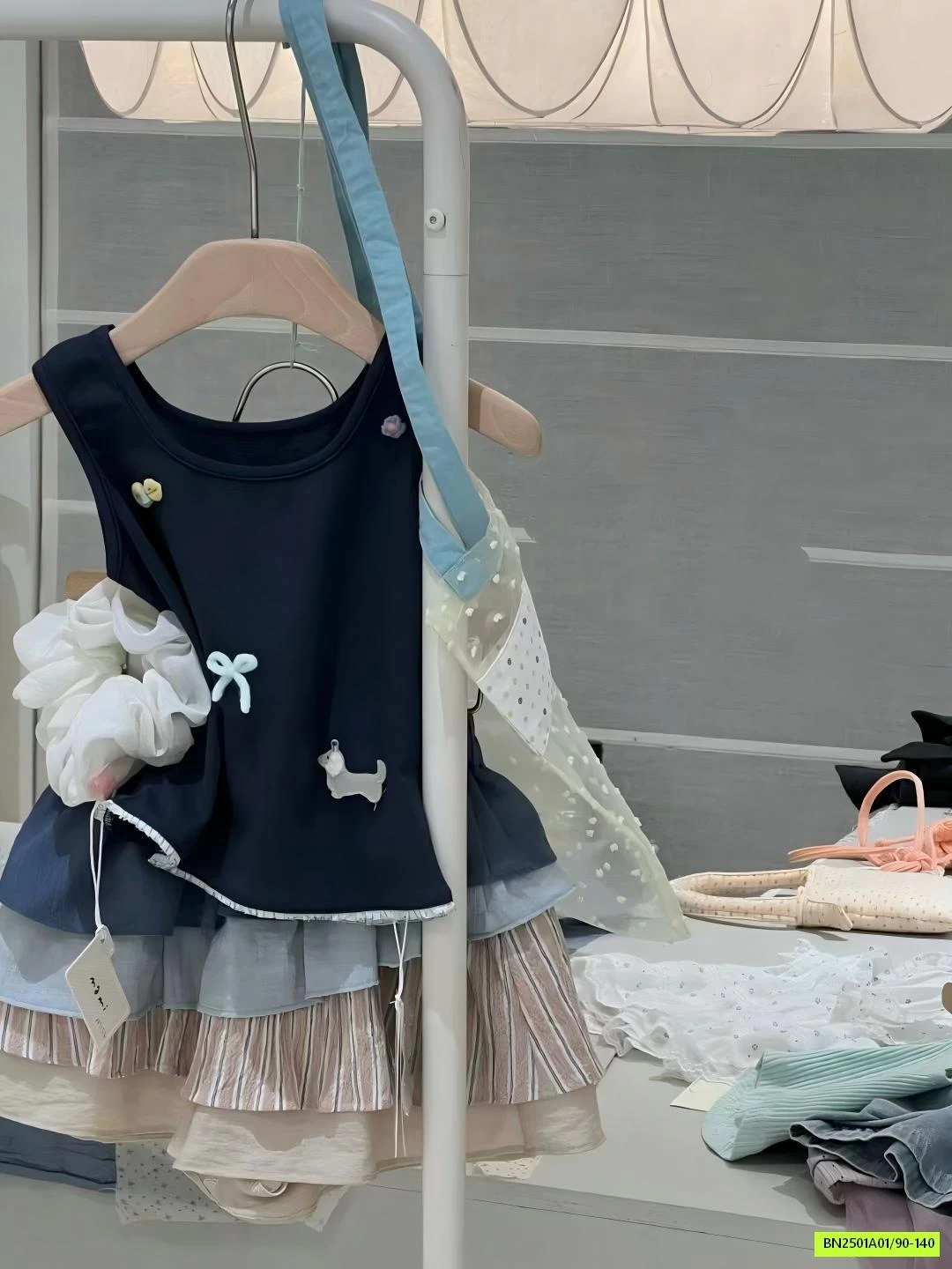 SÉT ÁO SÁT NÁCH MIX CV XẾP TẦNG