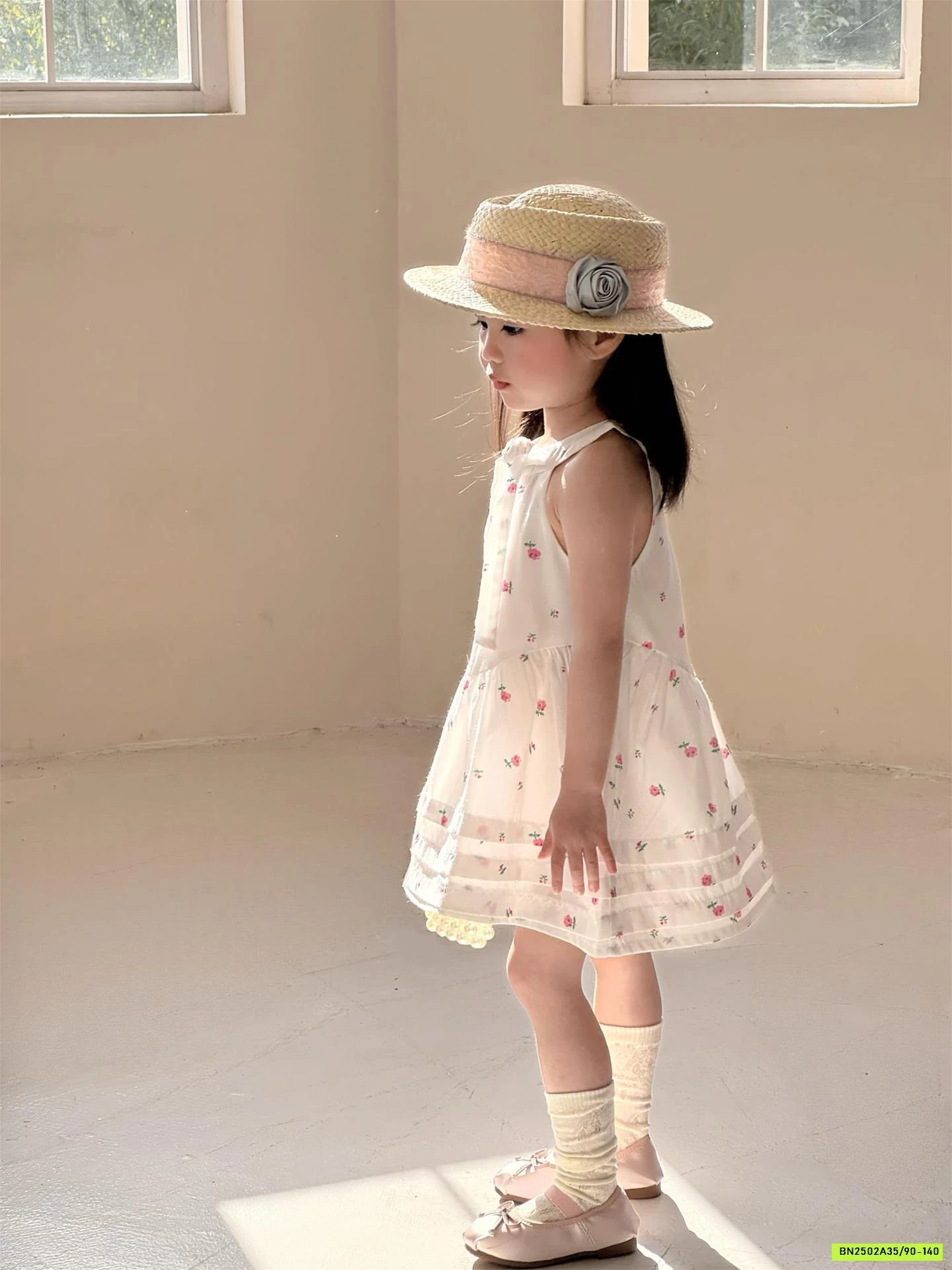 ĐẦM HOA HỒNG CỔ YẾM