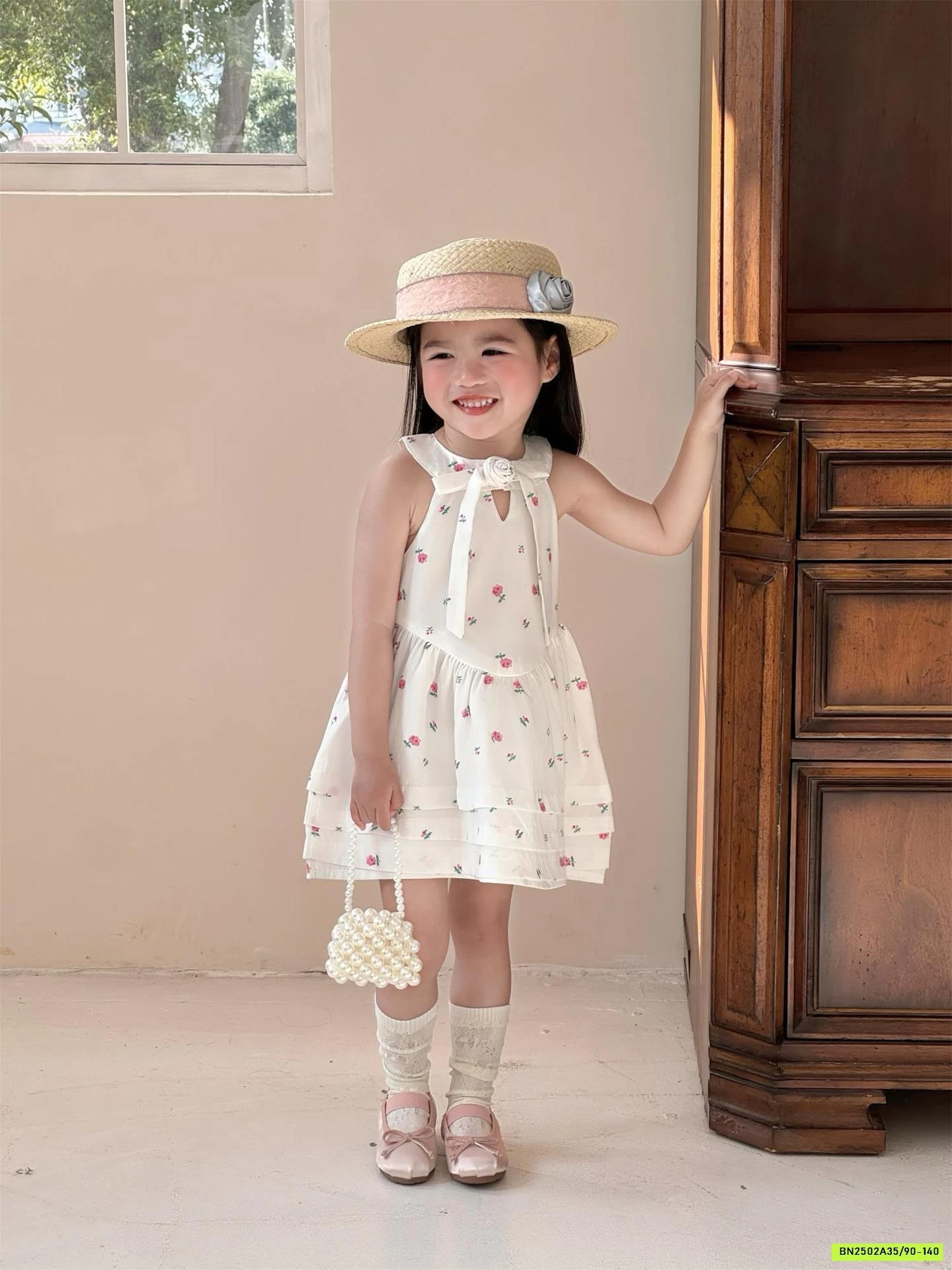 ĐẦM HOA HỒNG CỔ YẾM