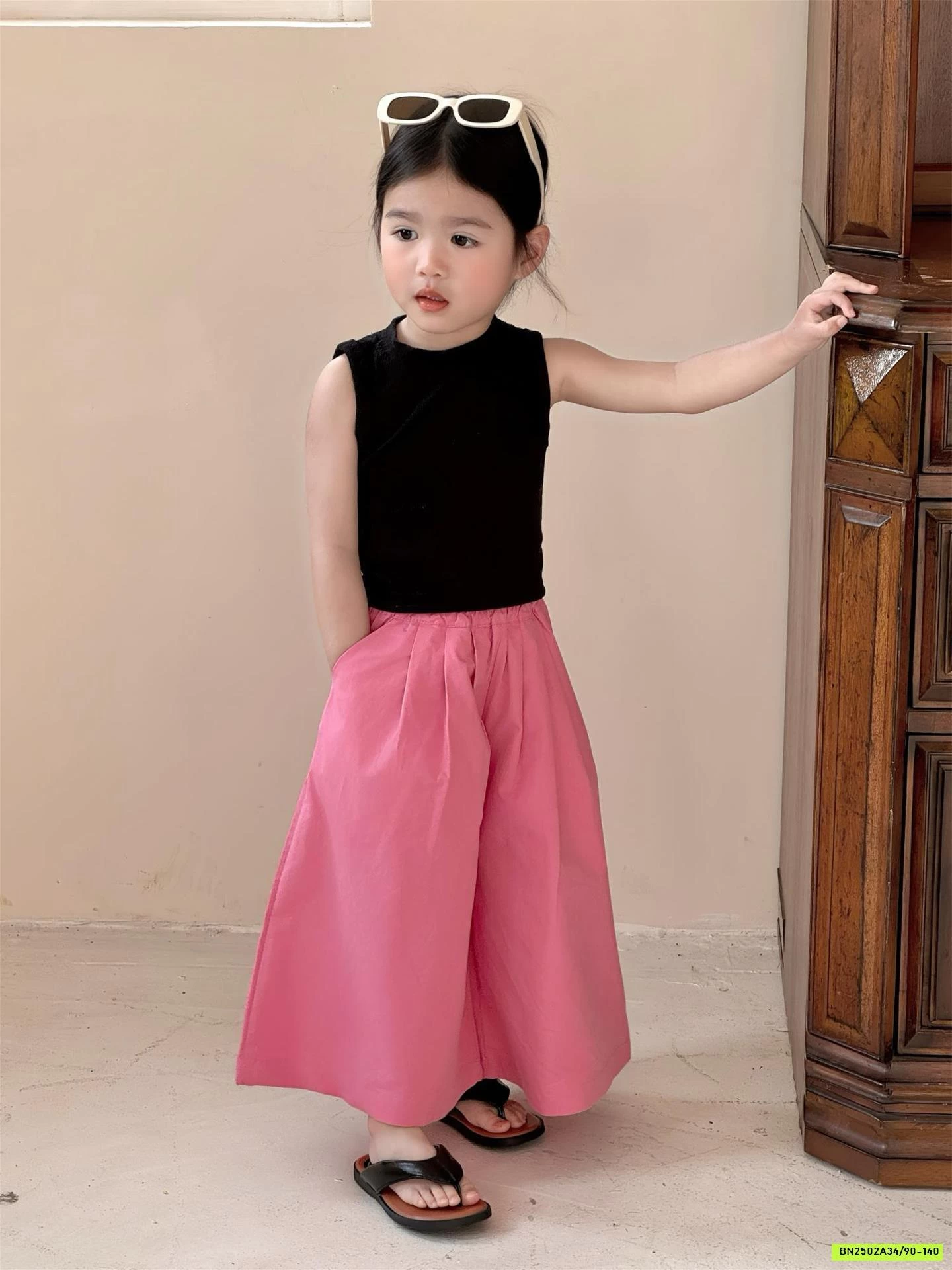 CROPTOP SÁT NÁCH MIX QUẦN HỒNG ỐNG RỘNG