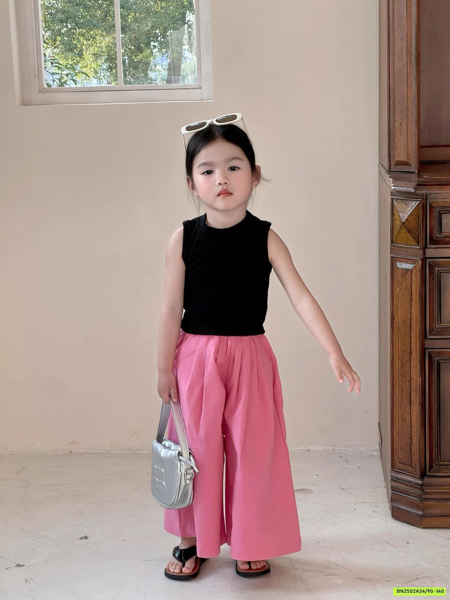 CROPTOP SÁT NÁCH MIX QUẦN HỒNG ỐNG RỘNG