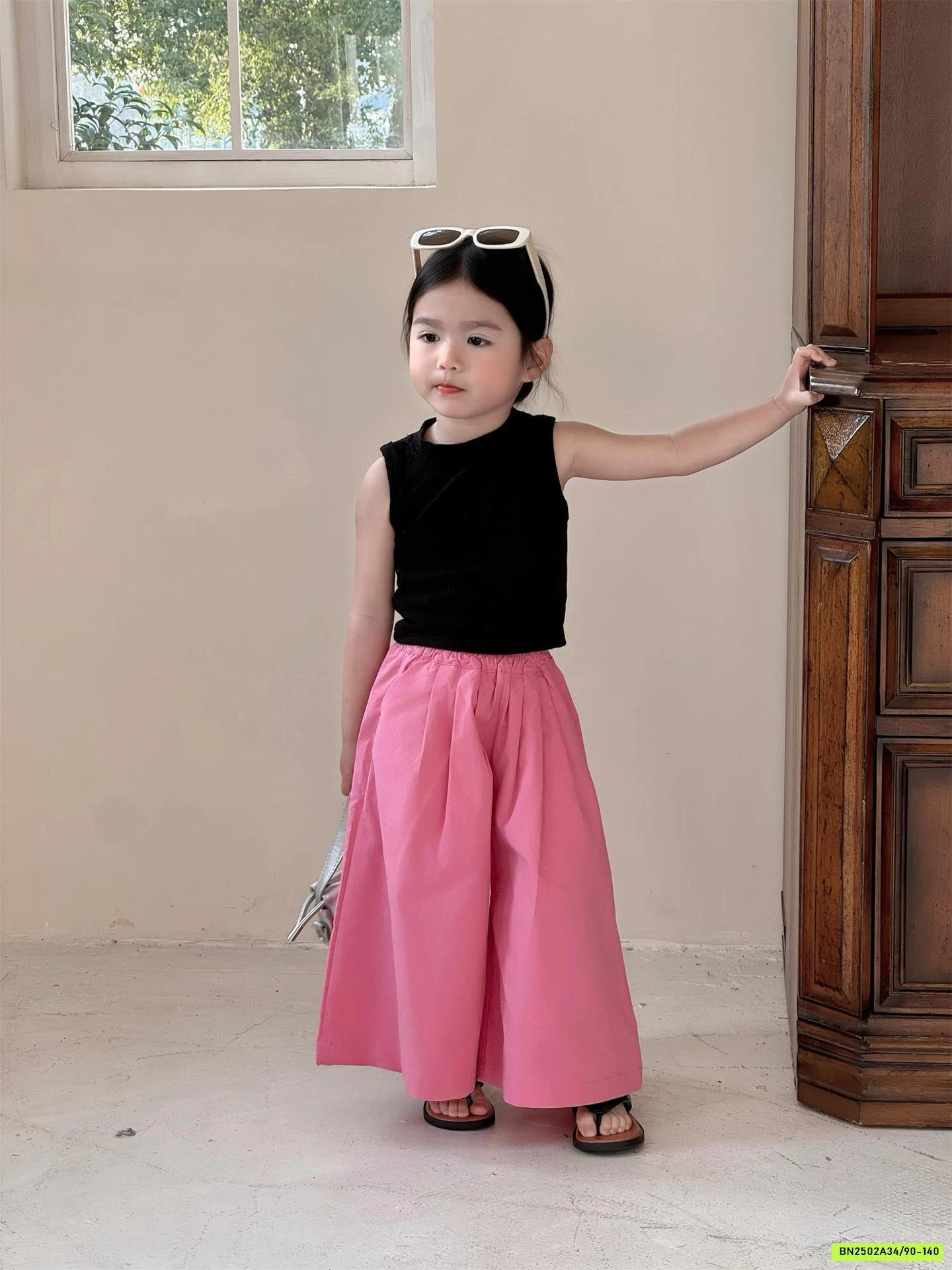 CROPTOP SÁT NÁCH MIX QUẦN HỒNG ỐNG RỘNG