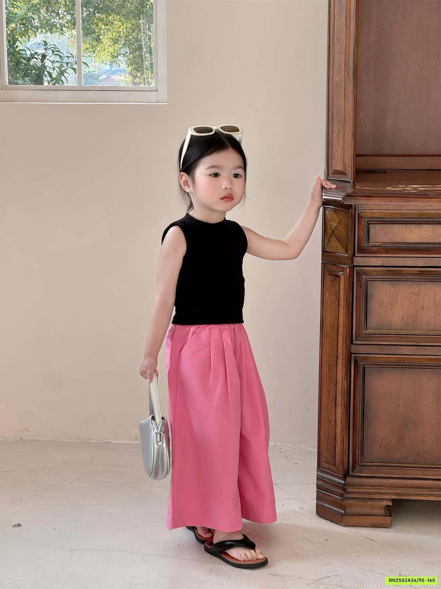 CROPTOP SÁT NÁCH MIX QUẦN HỒNG ỐNG RỘNG