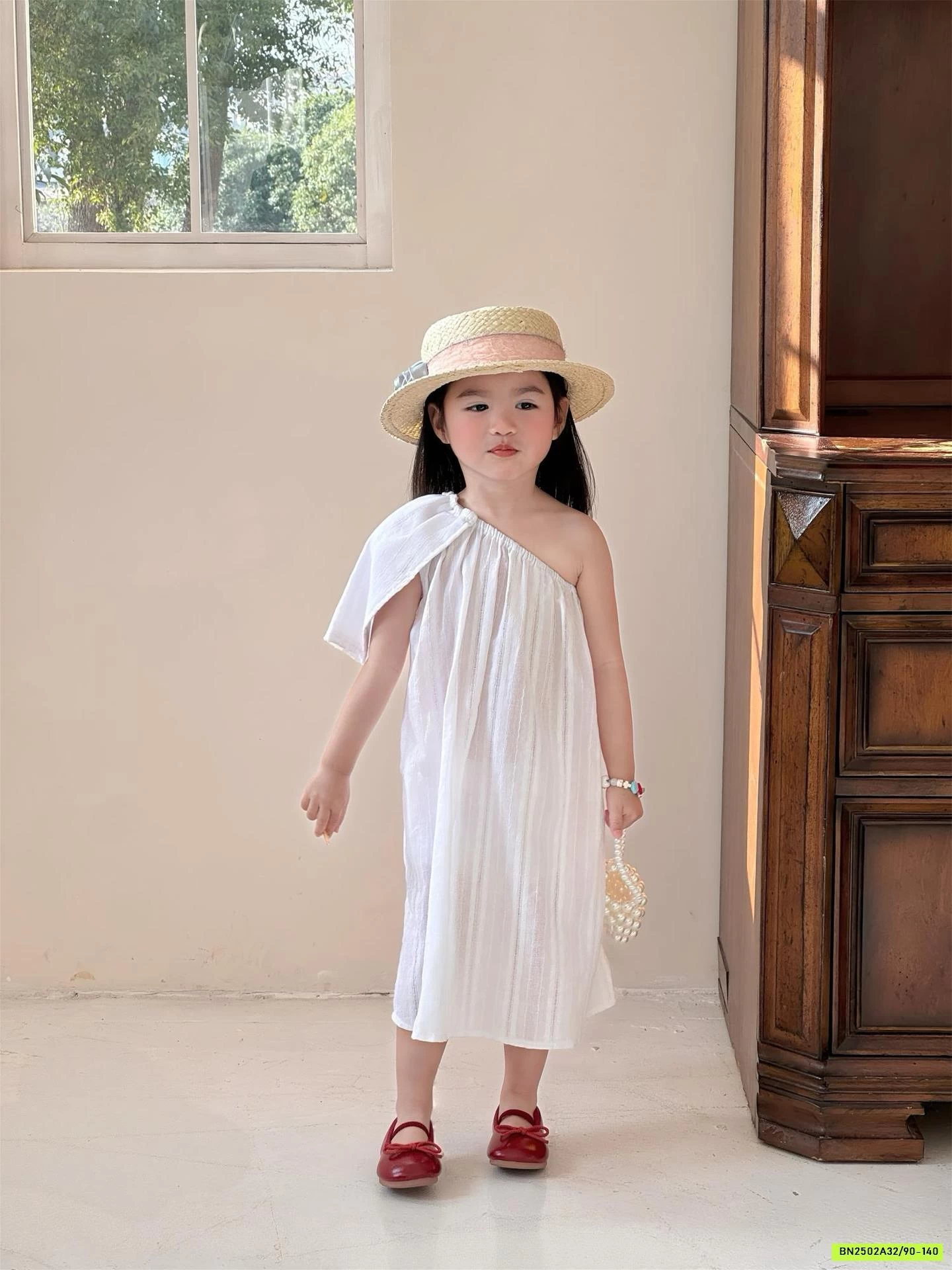 ĐẦM SUÔNG TRẮNG LỆCH VAI