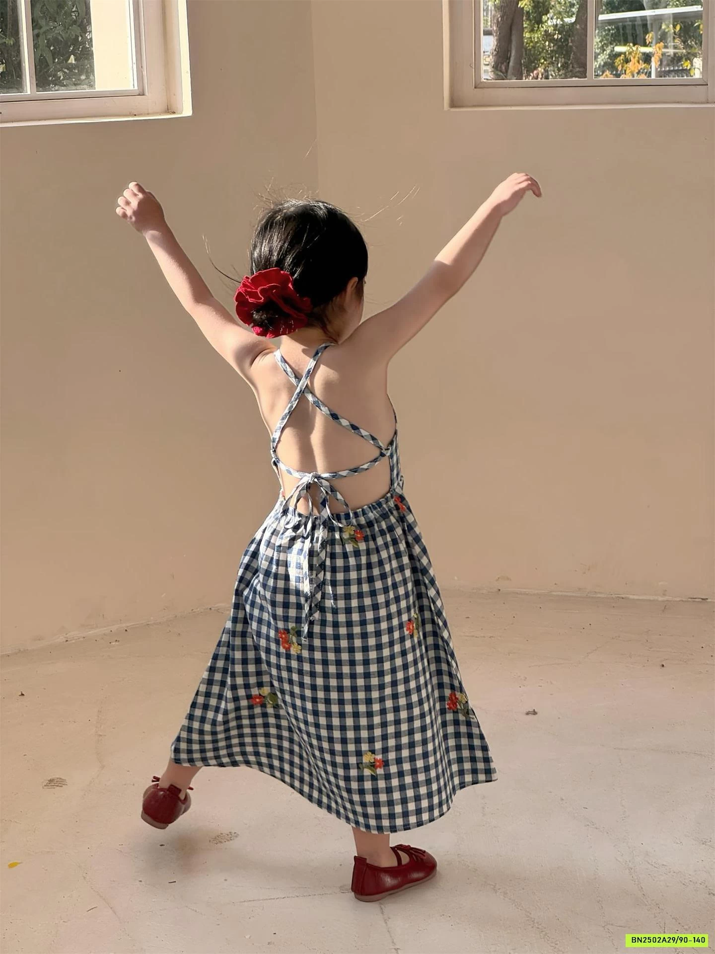 ĐẦM 2 DÂY CỔ YẾM HỞ LƯNG