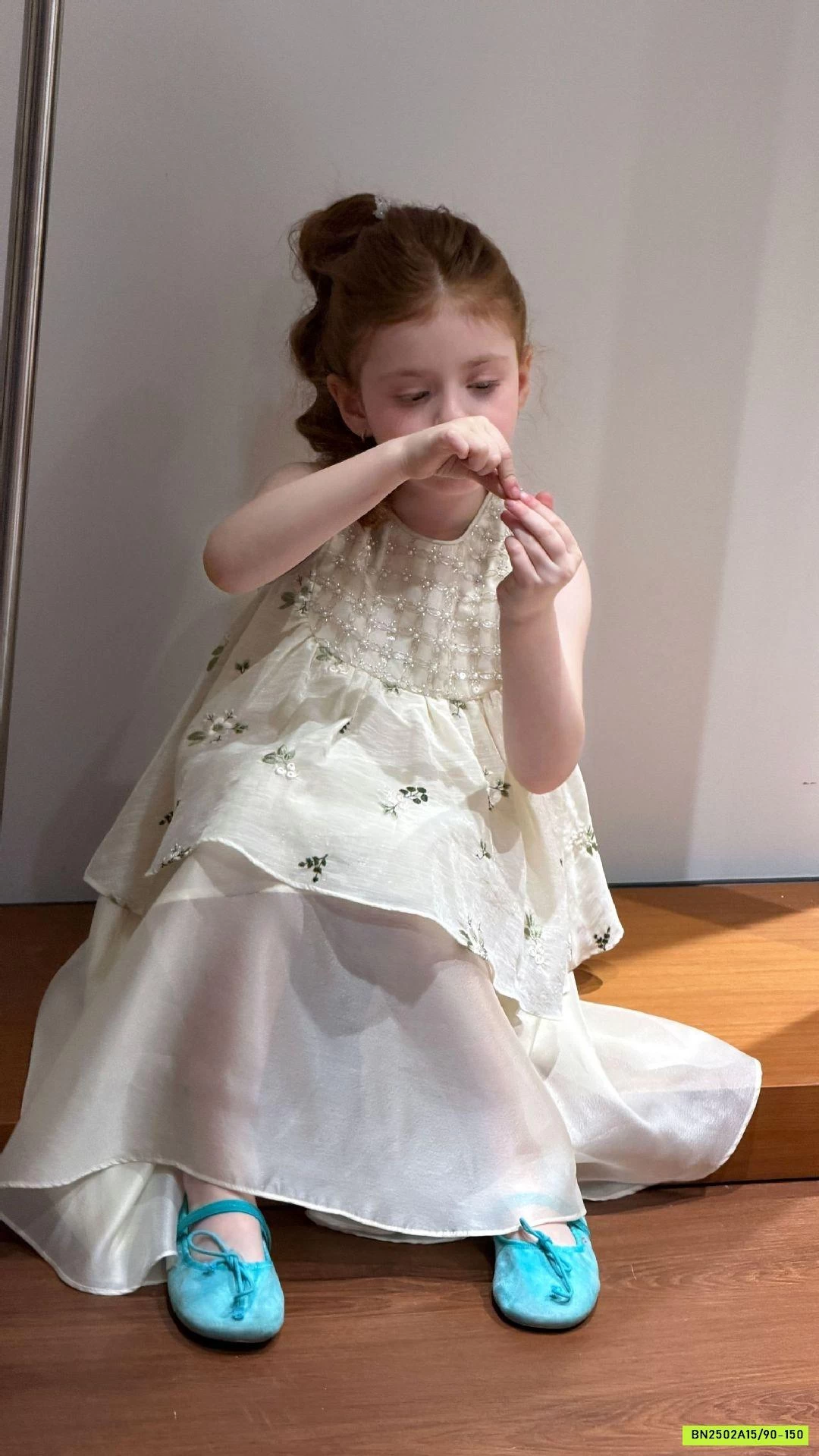 ĐẦM HOA THÊU CAO CẤP ĐÍNH CƯỜM