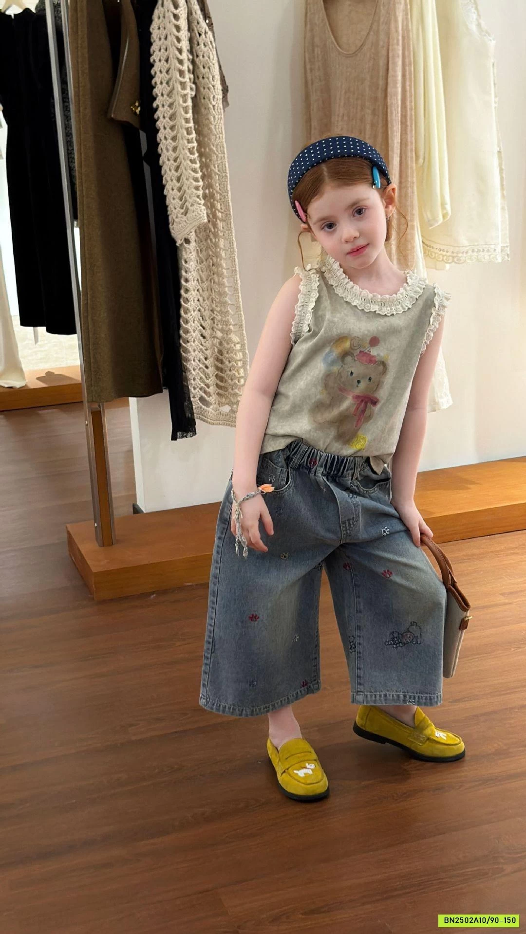 ÁO THUN GẤU SÁT NÁCH VIỀN REN