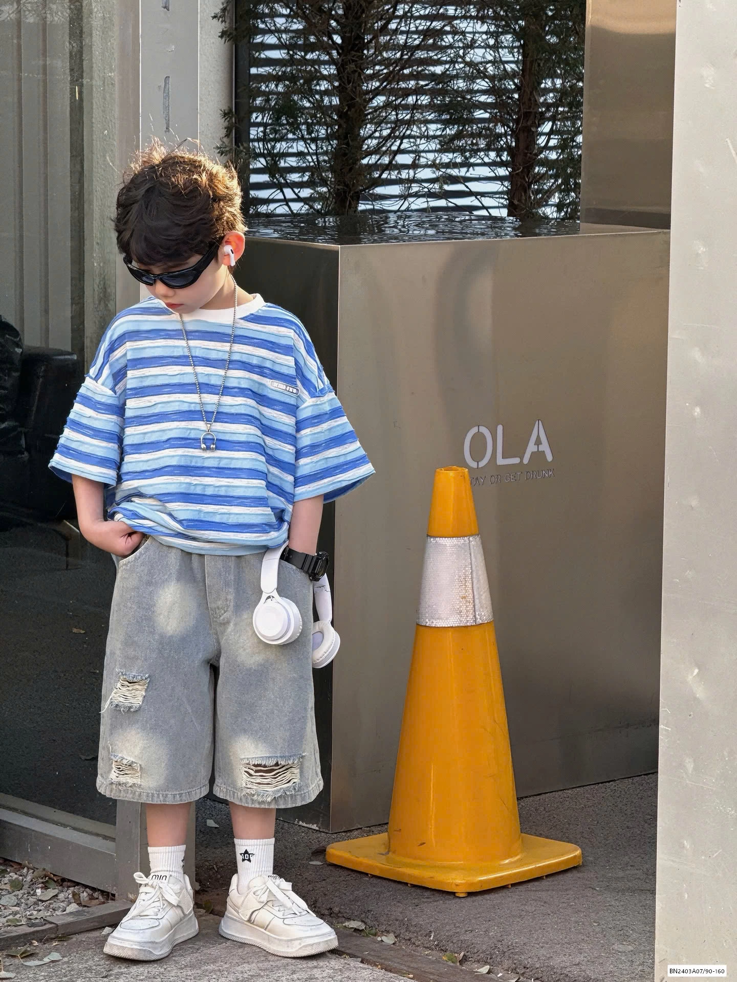 ÁO KẺ XANH MIX SHORT JEANS RÁCH