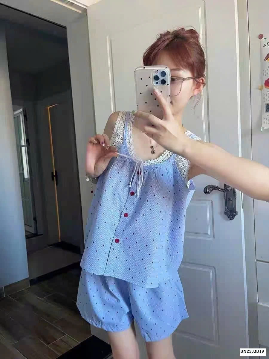 BỘ SÁT NÁCH XANH MẶC NHÀ