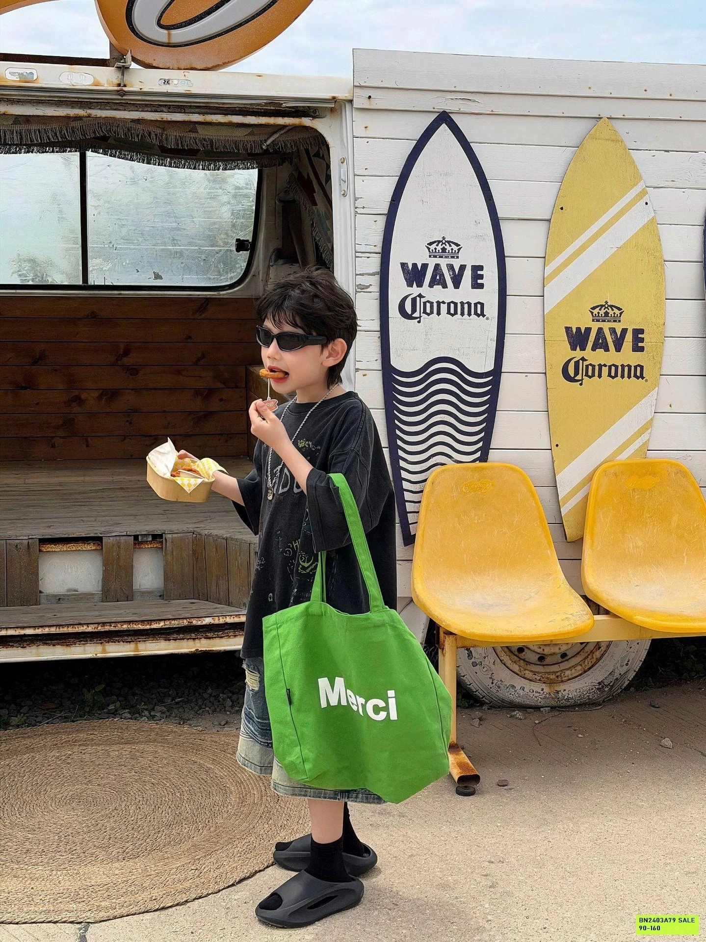 ÁO THUN ĐEN HỌA TIẾT NGỘ NGHĨNH FANSHU