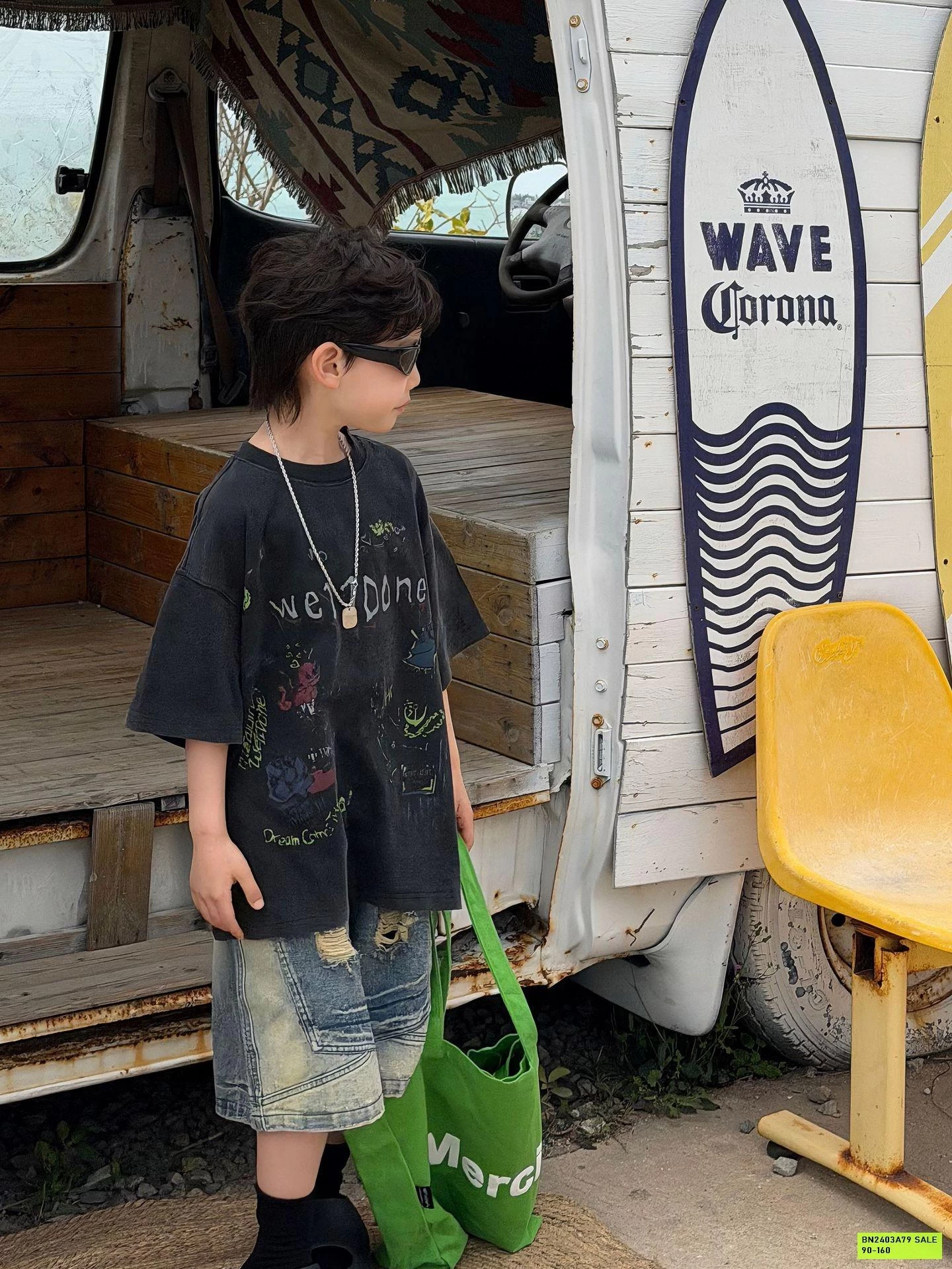 ÁO THUN ĐEN HỌA TIẾT NGỘ NGHĨNH FANSHU