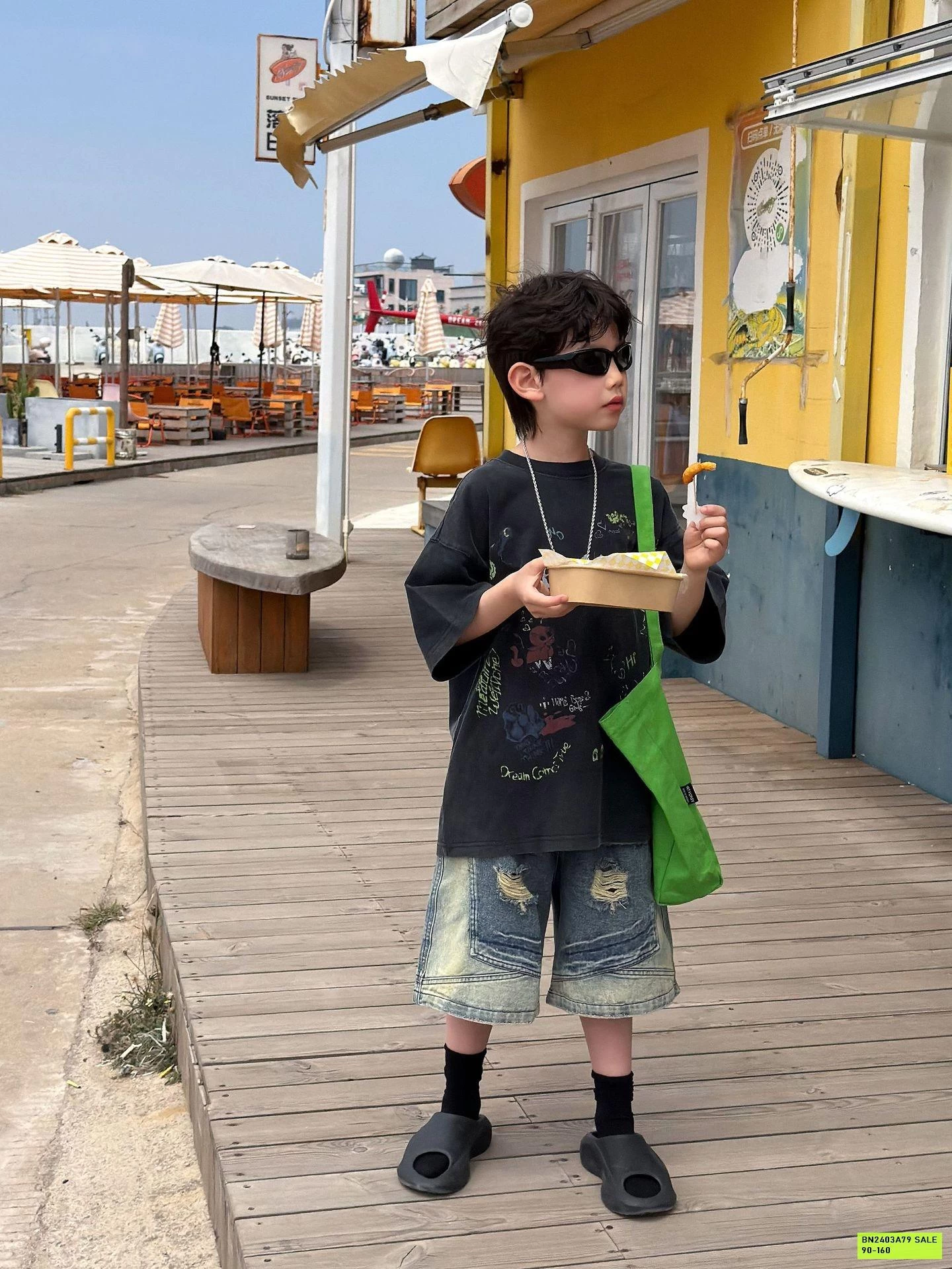 ÁO THUN ĐEN HỌA TIẾT NGỘ NGHĨNH FANSHU