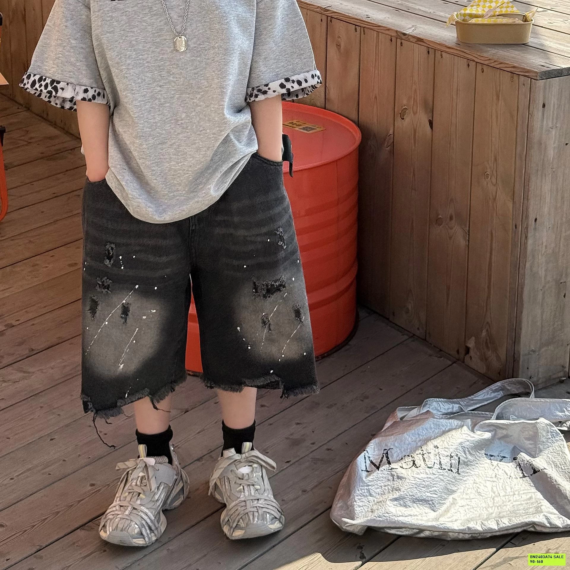 SHORT JEANS ĐEN LOANG VẢY SƠN FANSHU