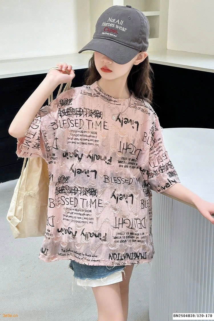 ÁO THUN CÀO RÁCH IN CHỮ CÁ TÍNH