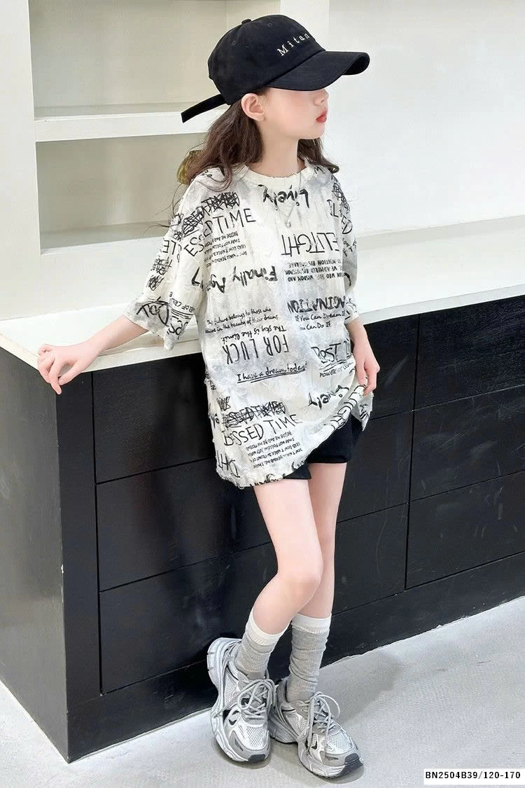 ÁO THUN CÀO RÁCH IN CHỮ CÁ TÍNH