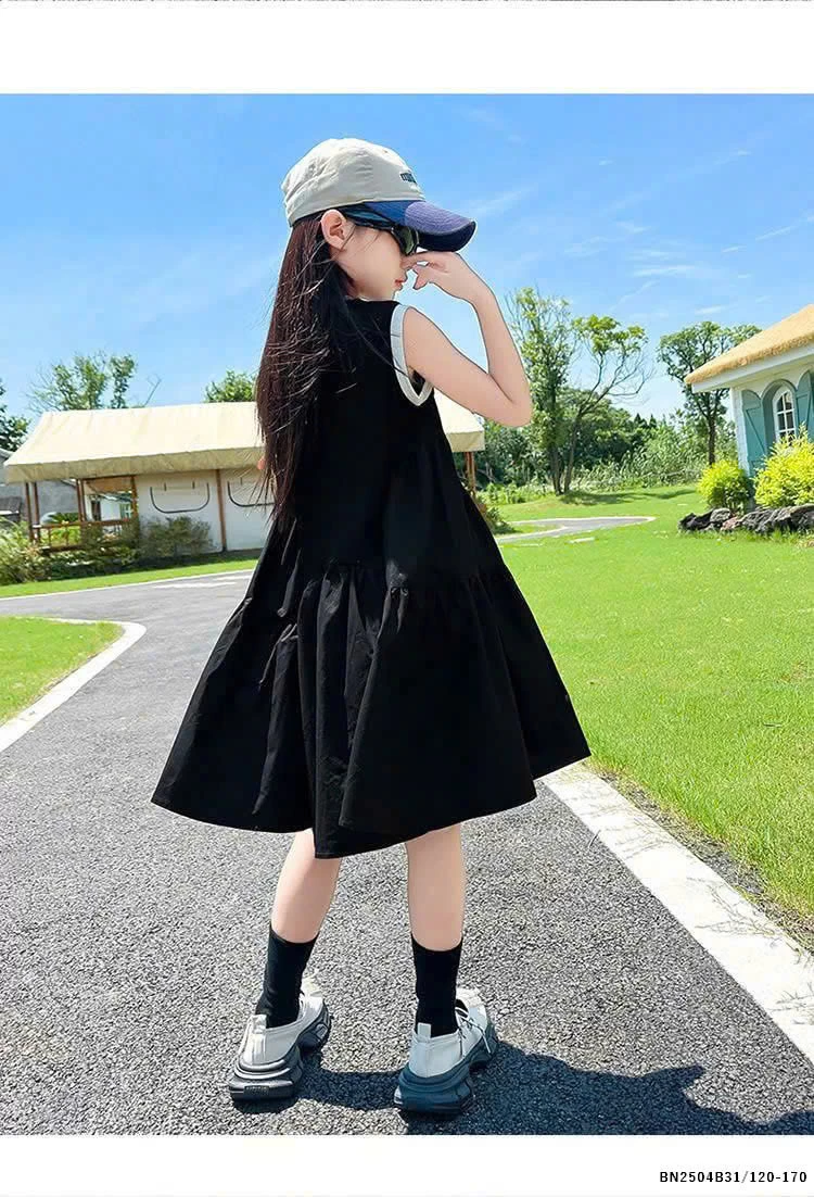 VÁY SUÔNG XOÈ SÁT NÁCH BÉ GÁI