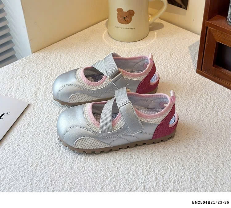 GIÀY QUAI DÁN THỐNG KHÍ