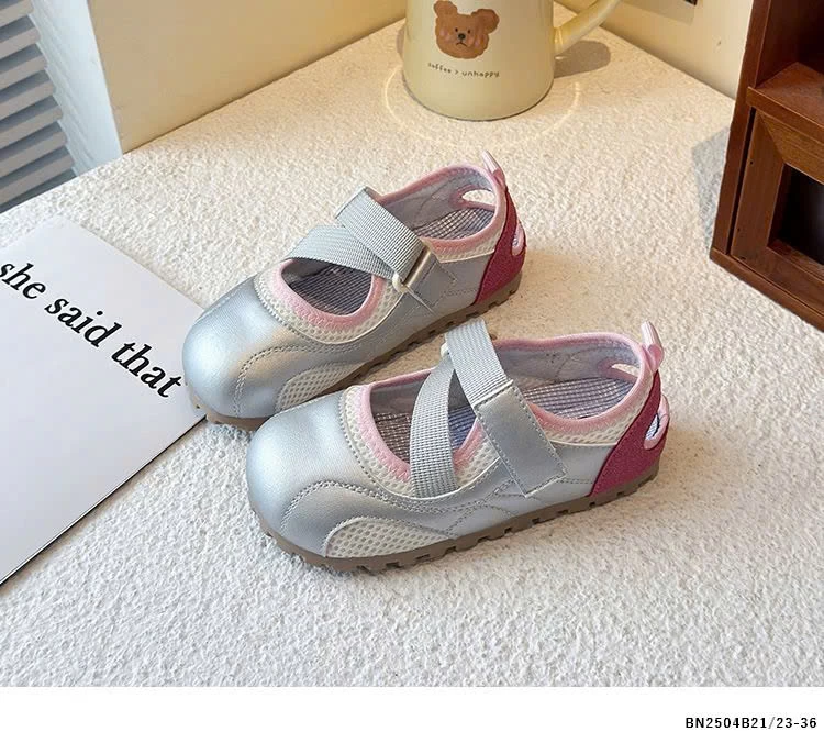 GIÀY QUAI DÁN THỐNG KHÍ