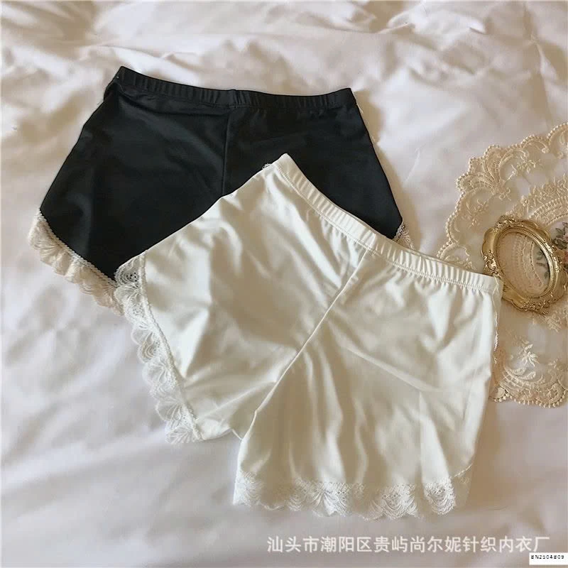 QUẦN CHIP BẢO VỆM ẶC TRONG VÁY